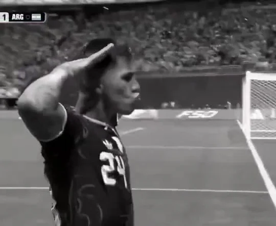 Topo Gigio football celebration demonstration